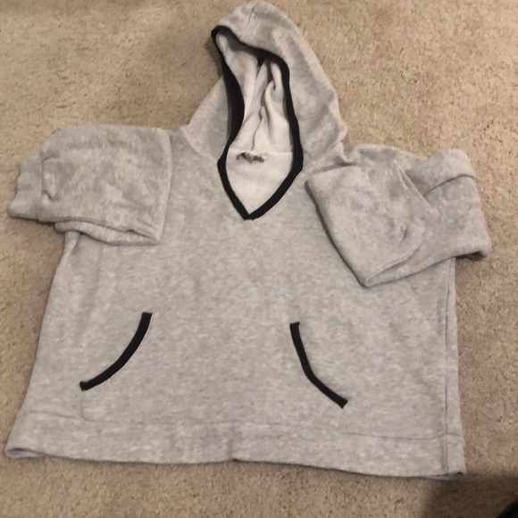 Lucky brand grey cropped sweatshirt size small - Picture 6 of 6